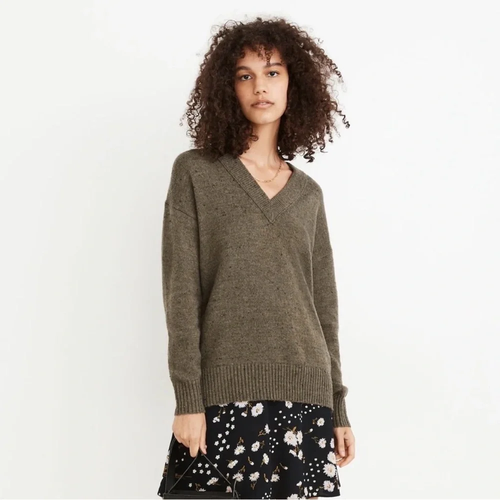 Madewell Donegal Bartlett V-Neck Pullover Sweater in Coziest Yarn - Picture 1 of 6